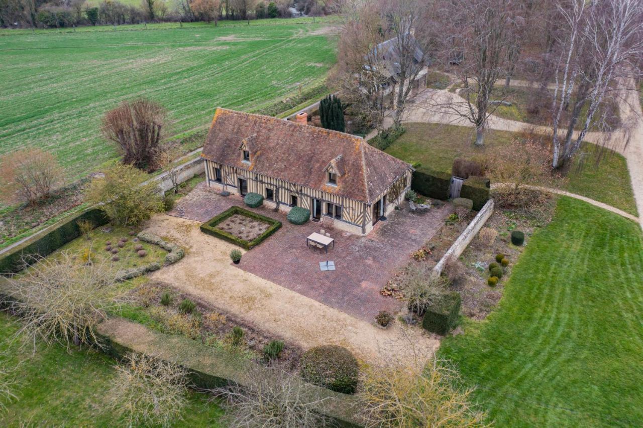 Maison "Jardin Gaillard" Bieville-en-Auge Exterior photo