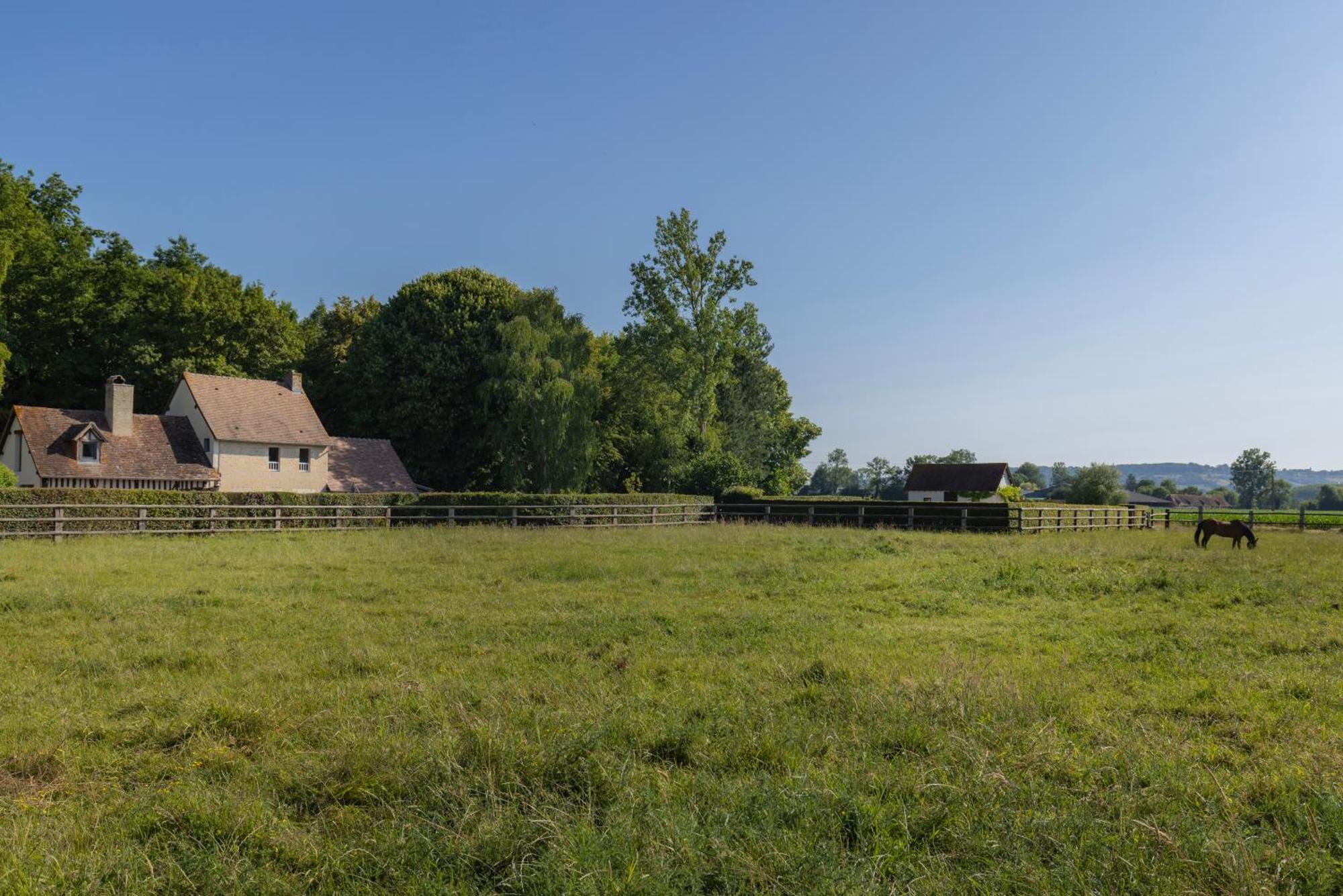 Maison "Jardin Gaillard" Bieville-en-Auge Exterior photo
